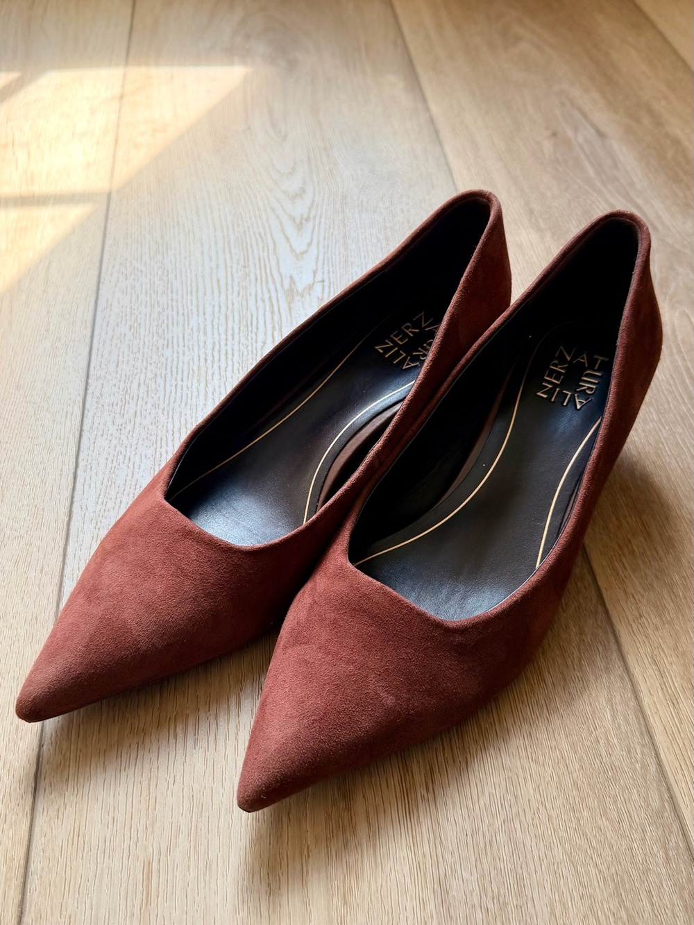 Naturalizer Rose Brown Suede Pointed Toe Kitten Heel Pumps 9
